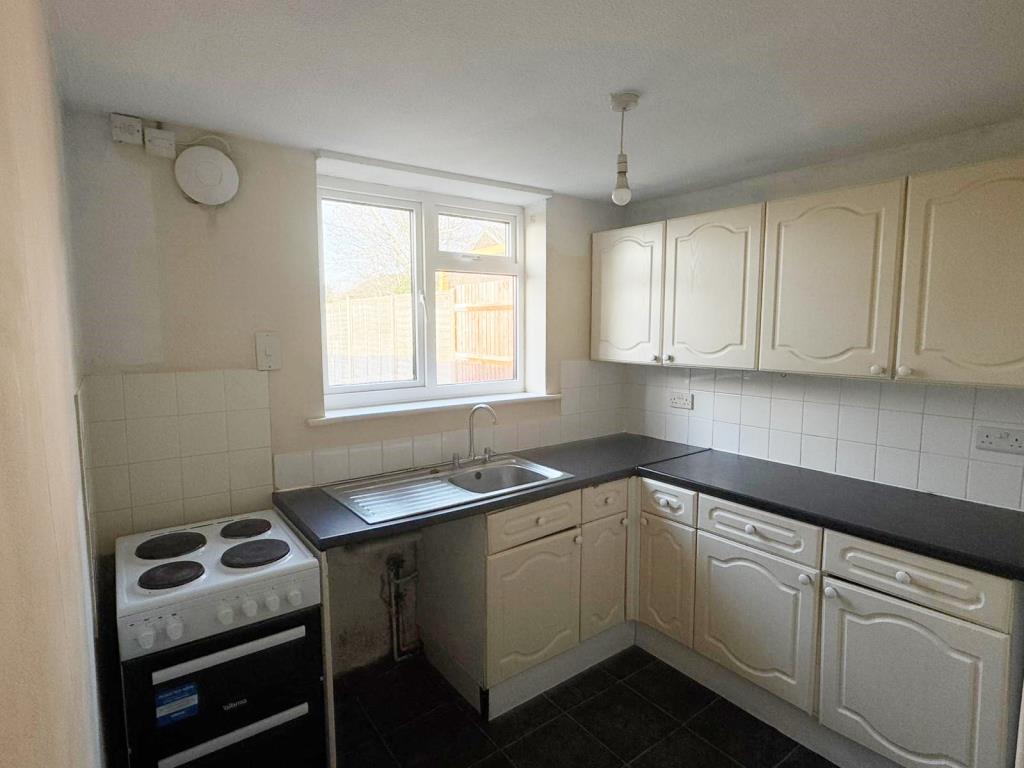 Lot: 104 - HOUSE FOR IMPROVEMENT - Photo of the kitchen